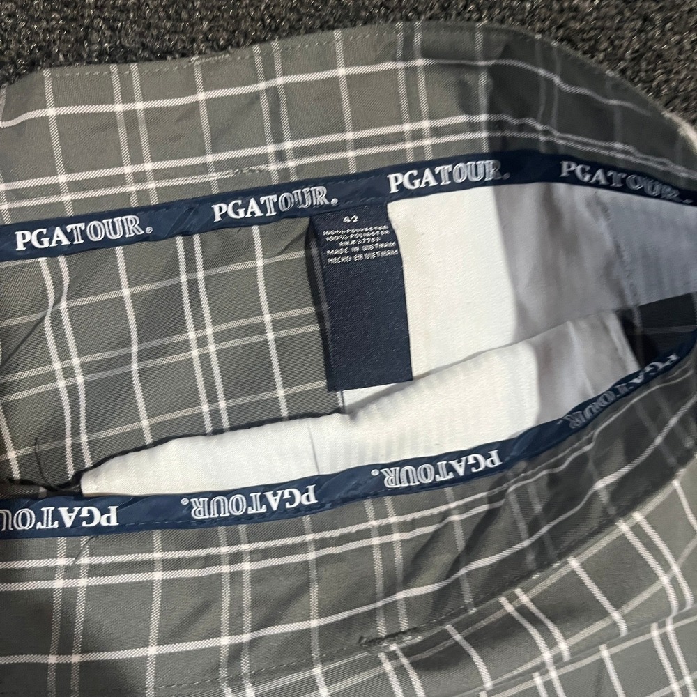 PGA Tour Mens Grey White Plaid Golf Shorts Size 42 Windowpane Performance Active - Picture 7 of 10